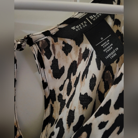 White House Black Market Animal Print Sleeveless Top with Ruffle Detail - Picture 4 of 6